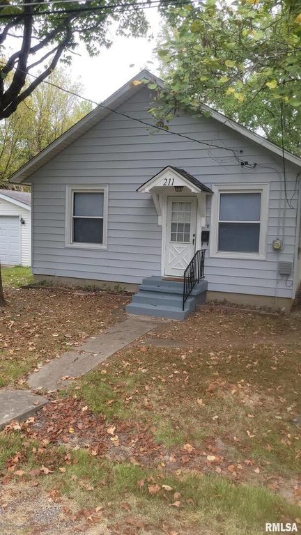 211 W Bryan Street, Herrin, IL 62948