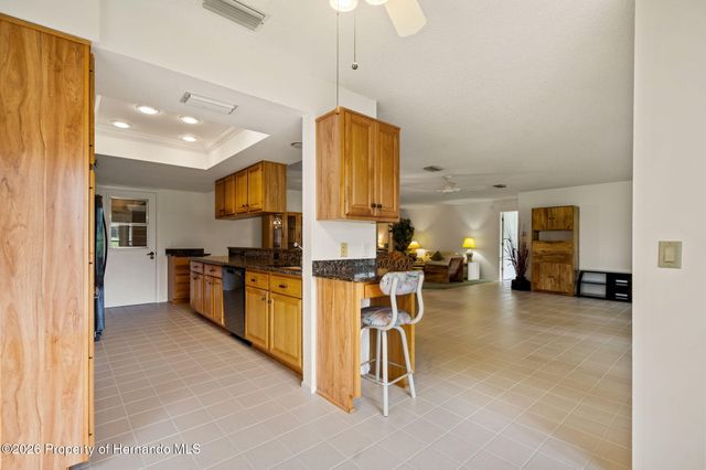 7143 Crown Oaks Drive, Spring Hill, FL 34606