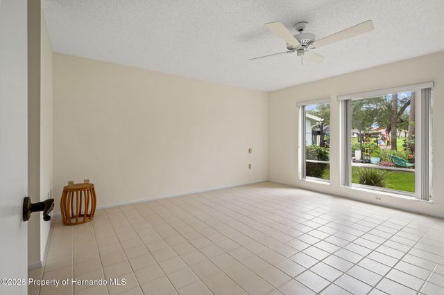 7143 Crown Oaks Drive, Spring Hill, FL 34606