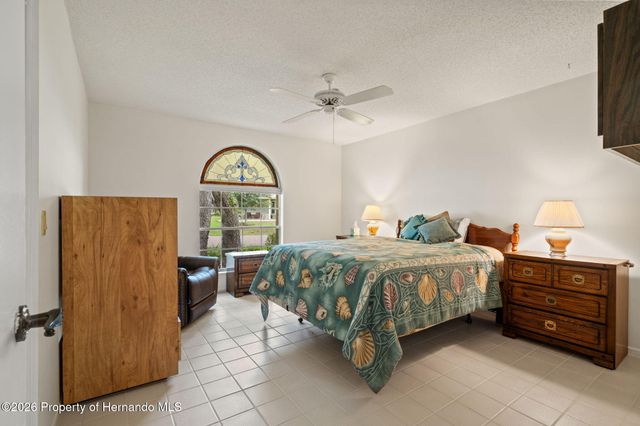7143 Crown Oaks Drive, Spring Hill, FL 34606