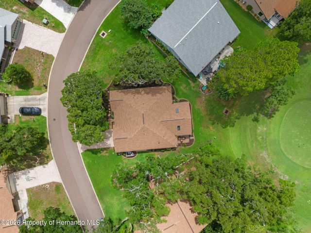 7143 Crown Oaks Drive, Spring Hill, FL 34606