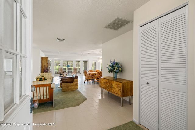 7143 Crown Oaks Drive, Spring Hill, FL 34606