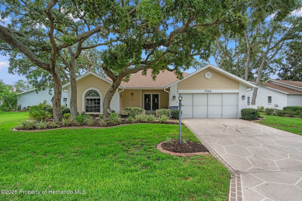 7143 Crown Oaks Drive, Spring Hill, FL 34606
