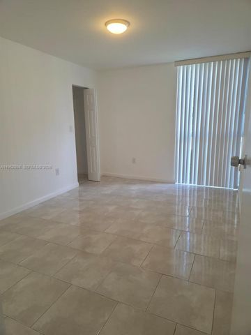 7075 NW 186th St C104, Hialeah, FL 33015