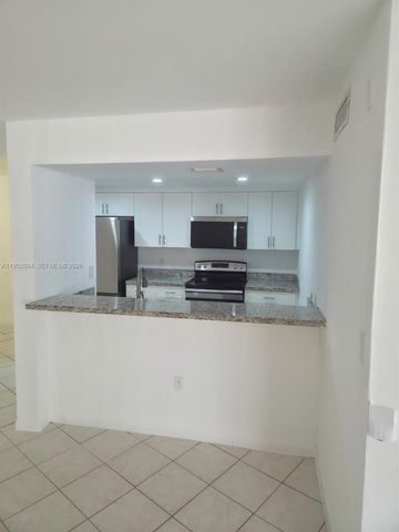 7075 NW 186th St C104, Hialeah, FL 33015