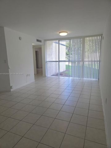 7075 NW 186th St C104, Hialeah, FL 33015