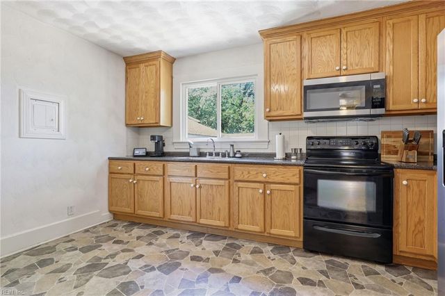 2906 Morrison PL, Chesapeake, VA 23324