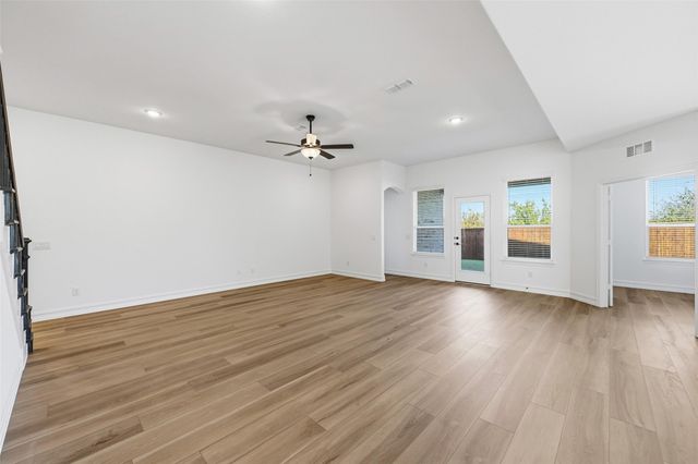 765 Brozgold Avenue, Midlothian, TX 76065