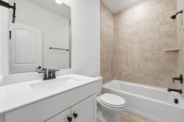 765 Brozgold Avenue, Midlothian, TX 76065