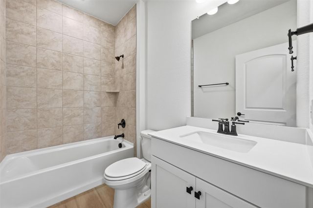 765 Brozgold Avenue, Midlothian, TX 76065