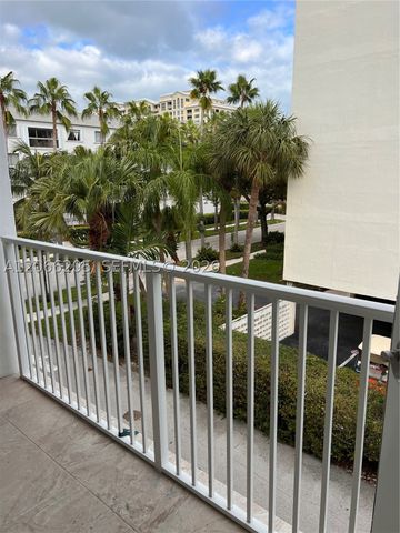 240 Galen Dr 302, Key Biscayne, FL 33149