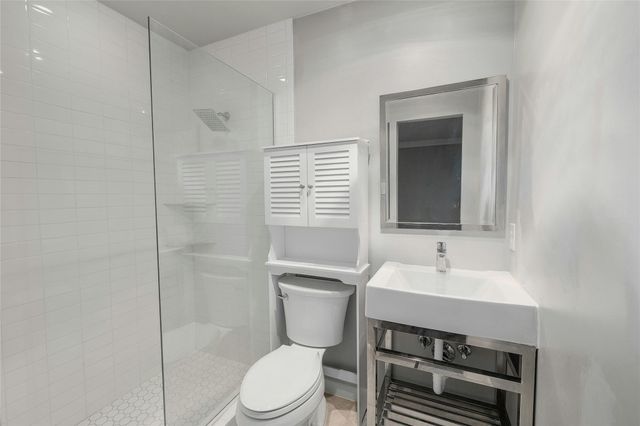 2002 Millay DR 118, Austin, TX 78752