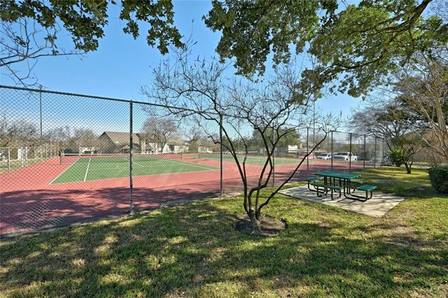 2002 Millay DR 118, Austin, TX 78752