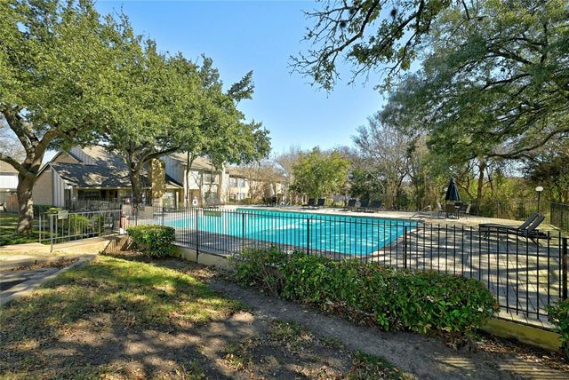 2002 Millay DR 118, Austin, TX 78752