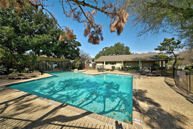 2002 Millay DR 118, Austin, TX 78752