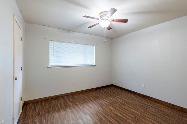 3912 Longstraw Drive, Fort Worth, TX 76137