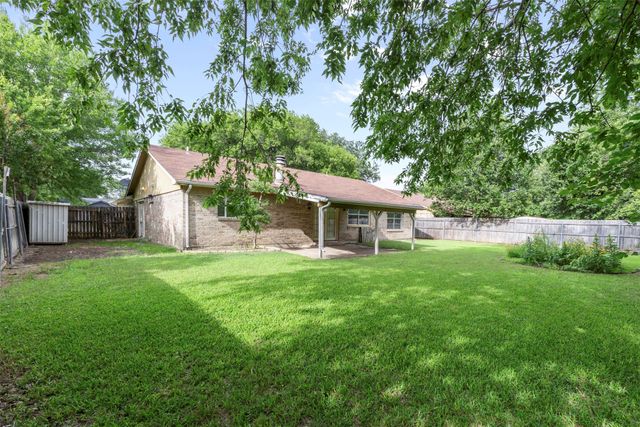 3912 Longstraw Drive, Fort Worth, TX 76137