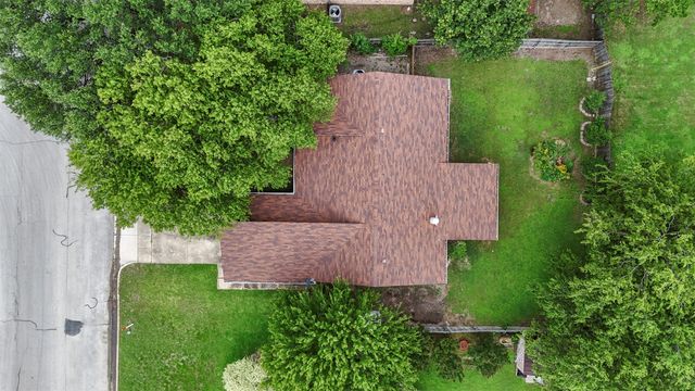 3912 Longstraw Drive, Fort Worth, TX 76137