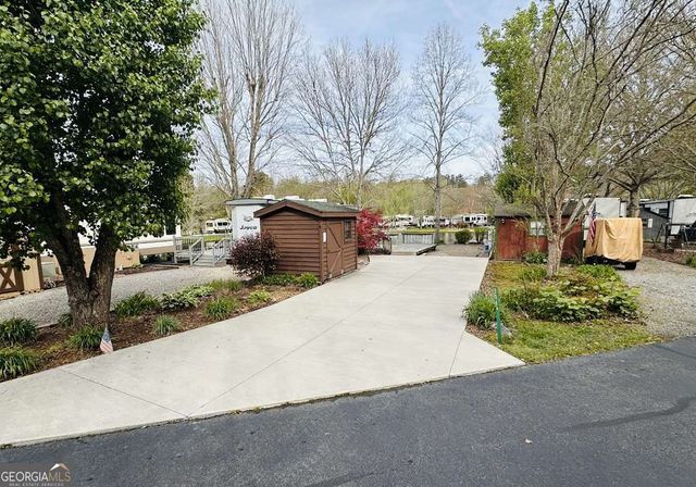 304 Choestoe Falls Circle 37, Blairsville, GA 30512