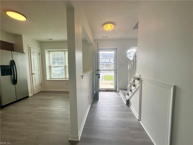 25 Treasure KY, Hampton, VA 23666