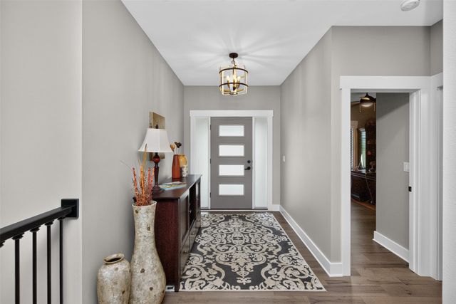 10009 Hidden Valley Drive, Johnston, IA 50131