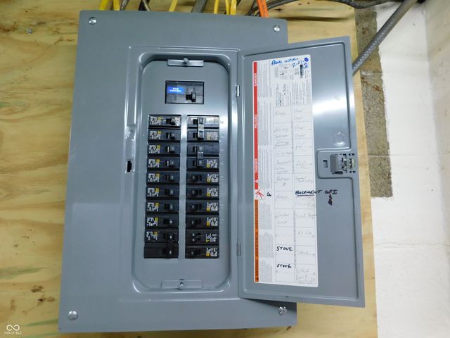 6 E Park Lane, Crawfordsville, IN 47933