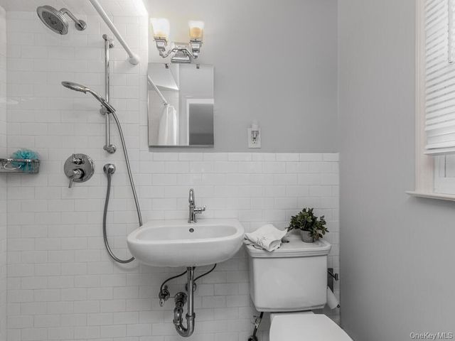 91 Edgecliff Terrace, Yonkers, NY 10705