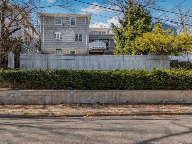 91 Edgecliff Terrace, Yonkers, NY 10705