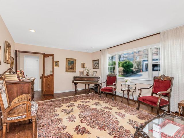 91 Edgecliff Terrace, Yonkers, NY 10705