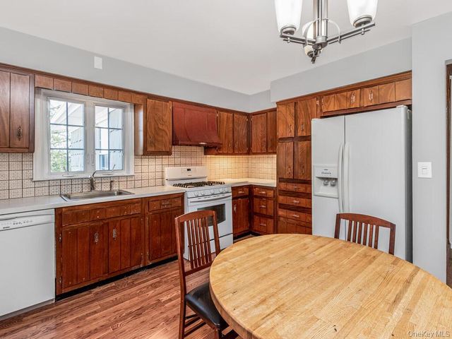 91 Edgecliff Terrace, Yonkers, NY 10705