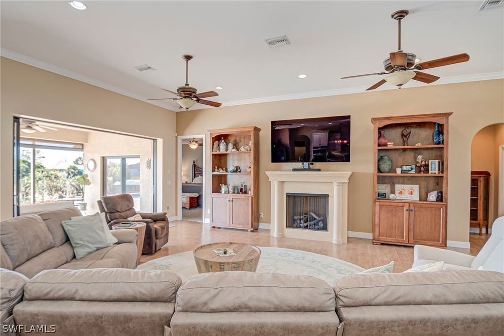 Image 10 of property listing at 1316 NE 20th ST, Cape Coral, FL 33909