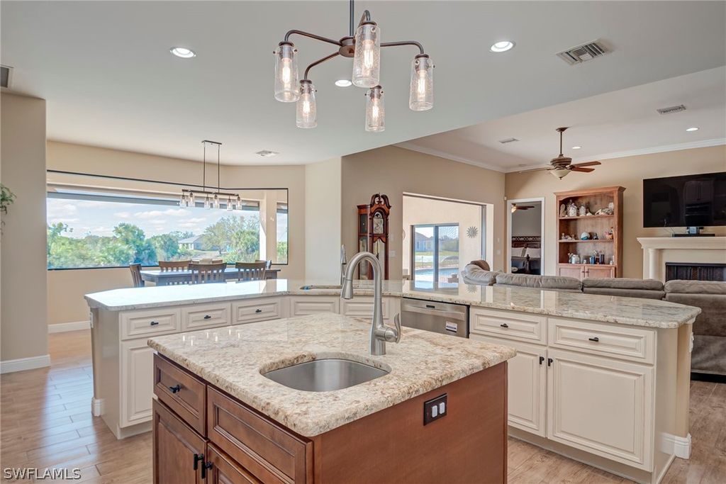 Image 16 of property listing at 1316 NE 20th ST, Cape Coral, FL 33909