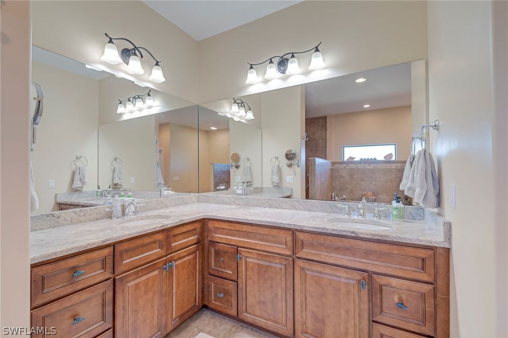 Image 24 of property listing at 1316 NE 20th ST, Cape Coral, FL 33909