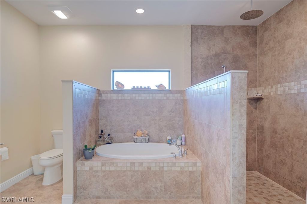 Image 25 of property listing at 1316 NE 20th ST, Cape Coral, FL 33909