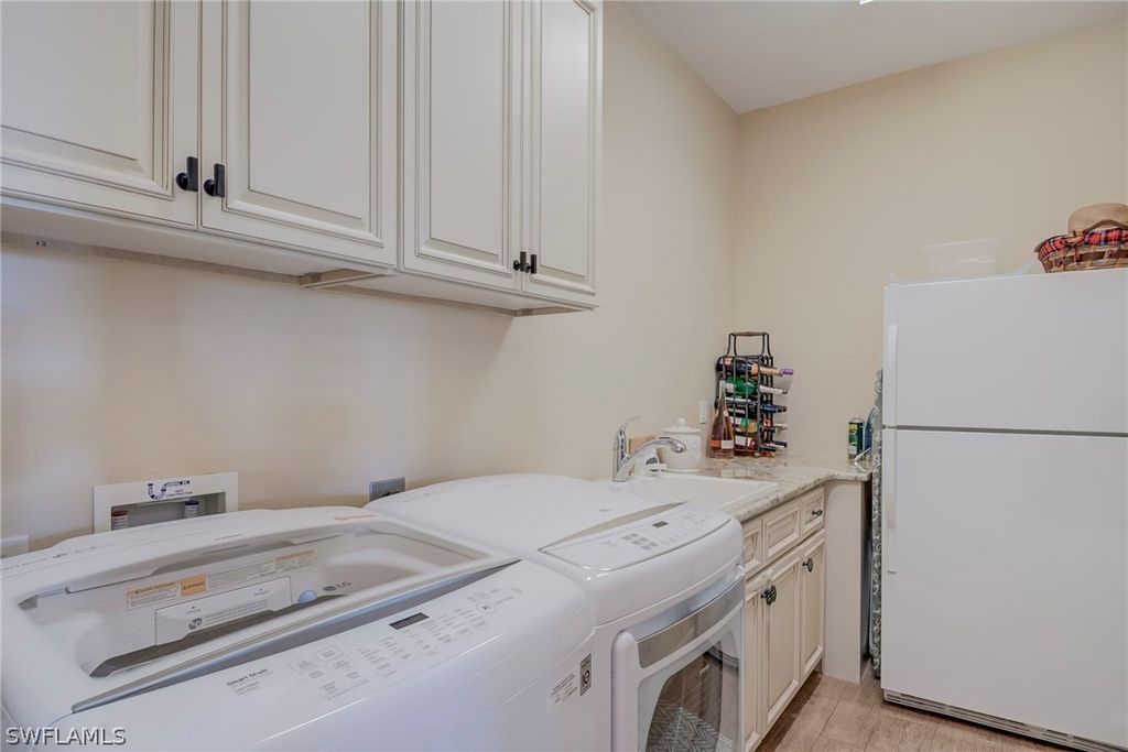 Image 32 of property listing at 1316 NE 20th ST, Cape Coral, FL 33909