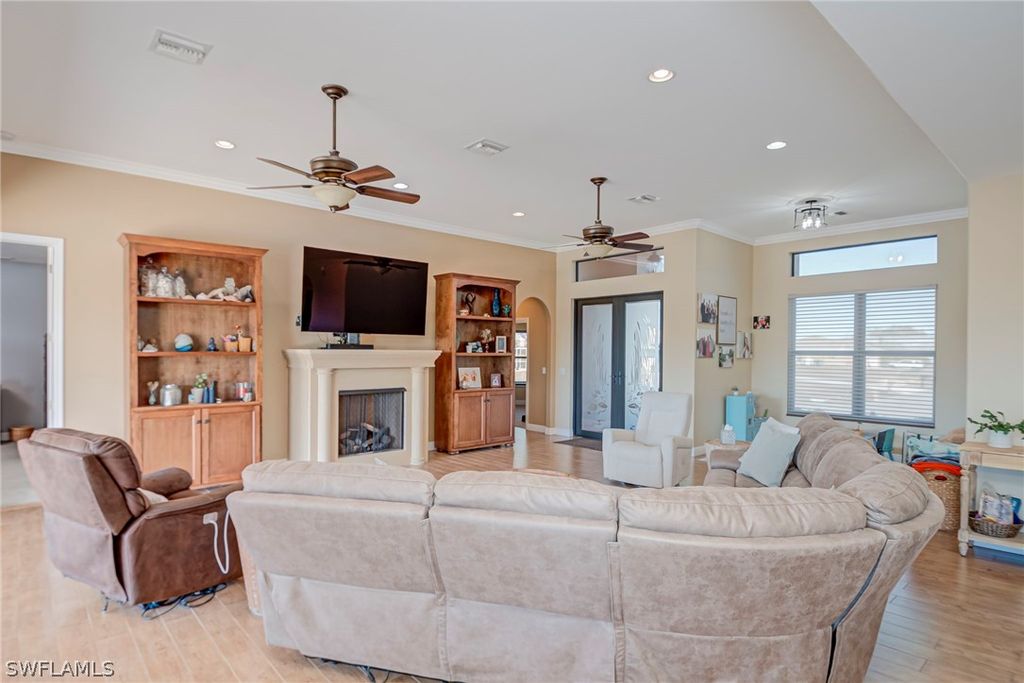 Image 9 of property listing at 1316 NE 20th ST, Cape Coral, FL 33909