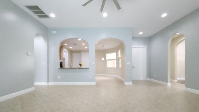 7677 Fieldstone Ranch Square, Vero Beach, FL 32967
