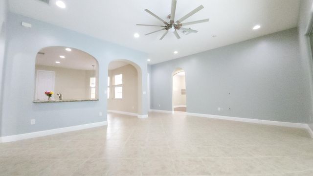 7677 Fieldstone Ranch Square, Vero Beach, FL 32967