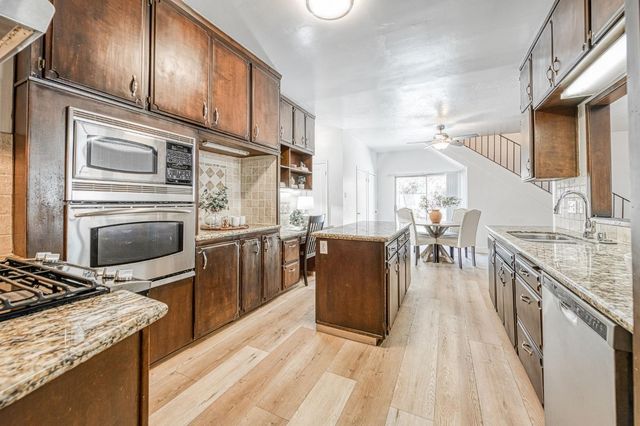 823 E University Avenue, Fresno, CA 93704