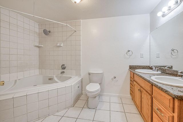 823 E University Avenue, Fresno, CA 93704