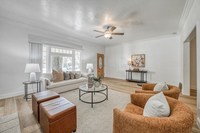 823 E University Avenue, Fresno, CA 93704