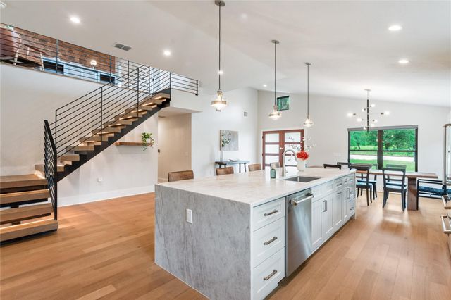 3210 Cupid DR, Austin, TX 78735