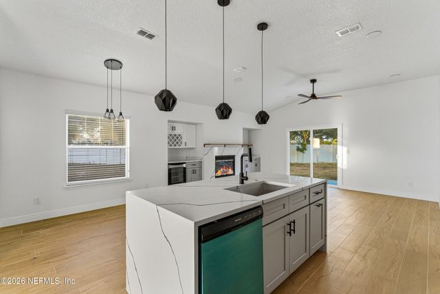 2303 LONGMONT Lane E, Jacksonville, FL 32246