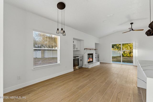 2303 LONGMONT Lane E, Jacksonville, FL 32246