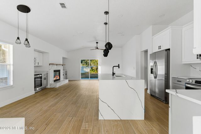 2303 LONGMONT Lane E, Jacksonville, FL 32246