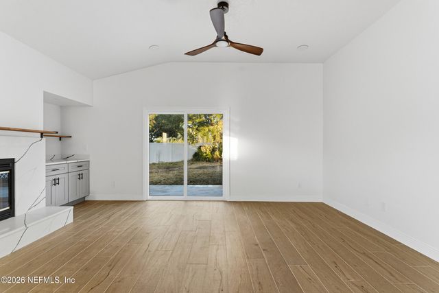 2303 LONGMONT Lane E, Jacksonville, FL 32246