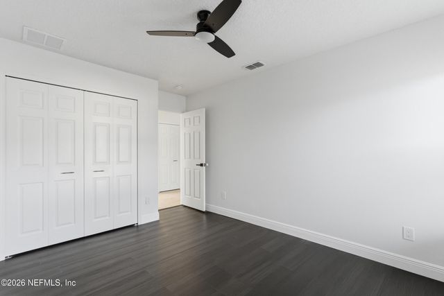 2303 LONGMONT Lane E, Jacksonville, FL 32246