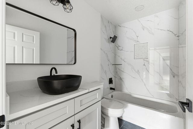 2303 LONGMONT Lane E, Jacksonville, FL 32246