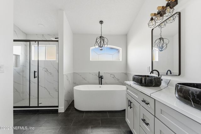 2303 LONGMONT Lane E, Jacksonville, FL 32246