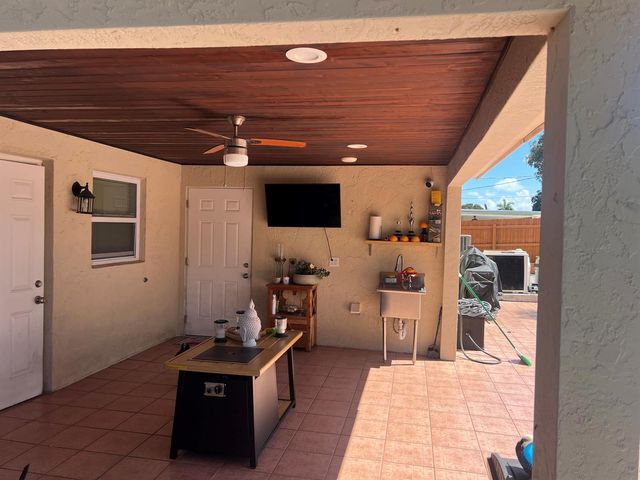 5603 Parker Avenue, West Palm Beach, FL 33405